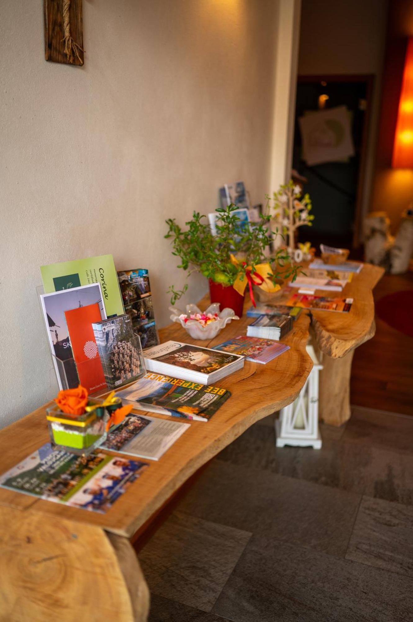 Garni Tuttotondo Hotell Levico Terme Exteriör bild