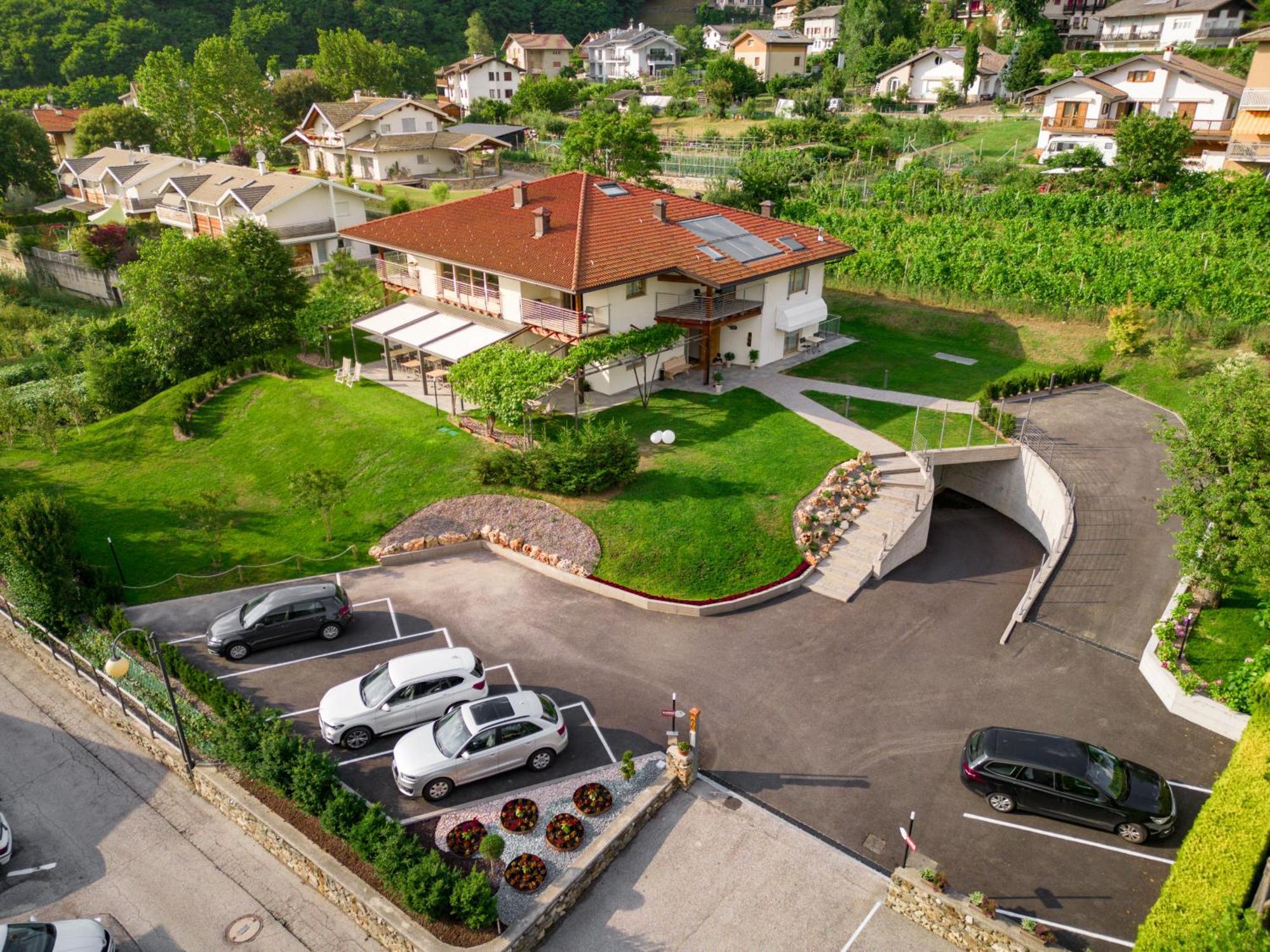 Garni Tuttotondo Hotell Levico Terme Exteriör bild