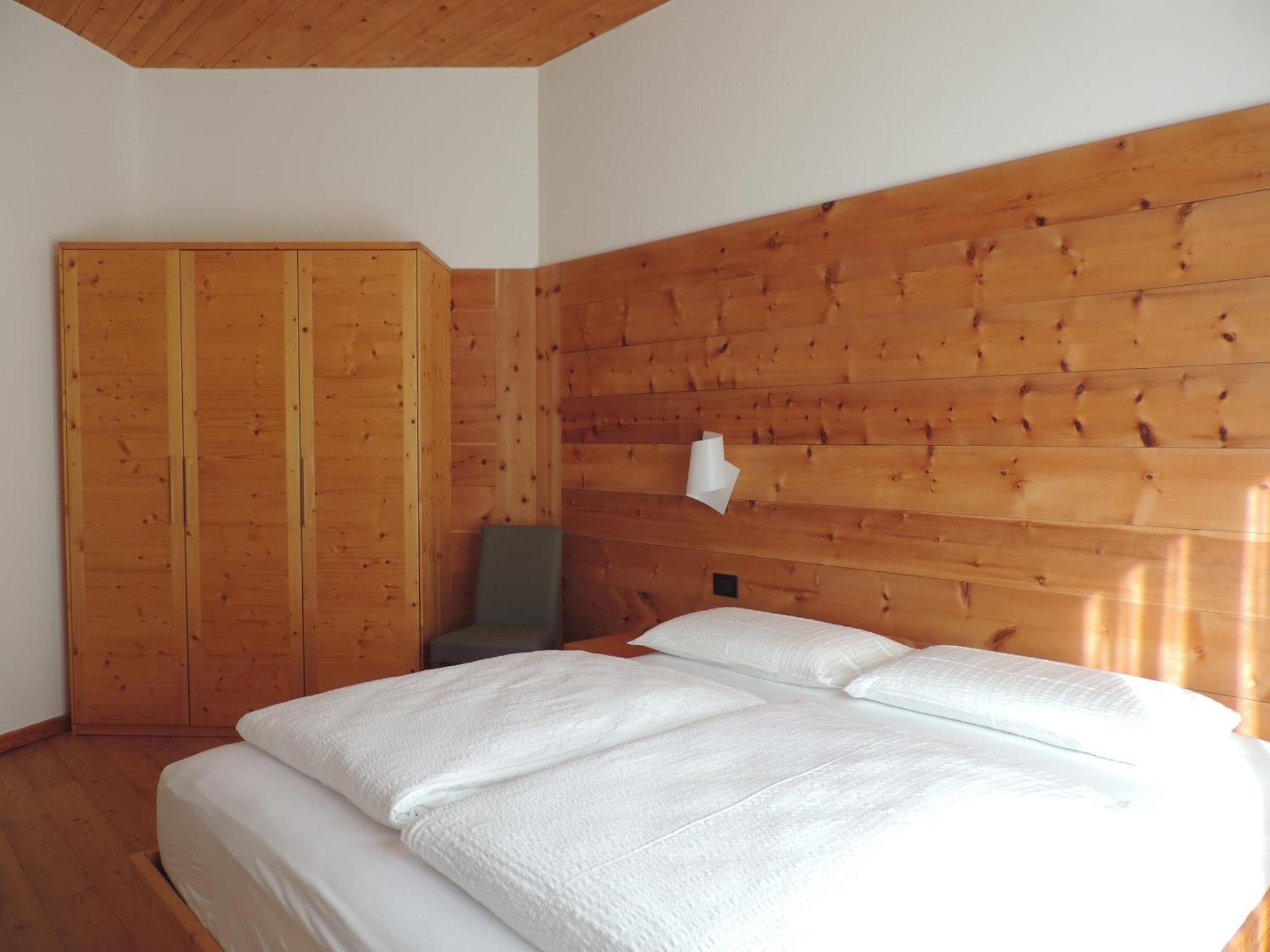 Garni Tuttotondo Hotell Levico Terme Rum bild