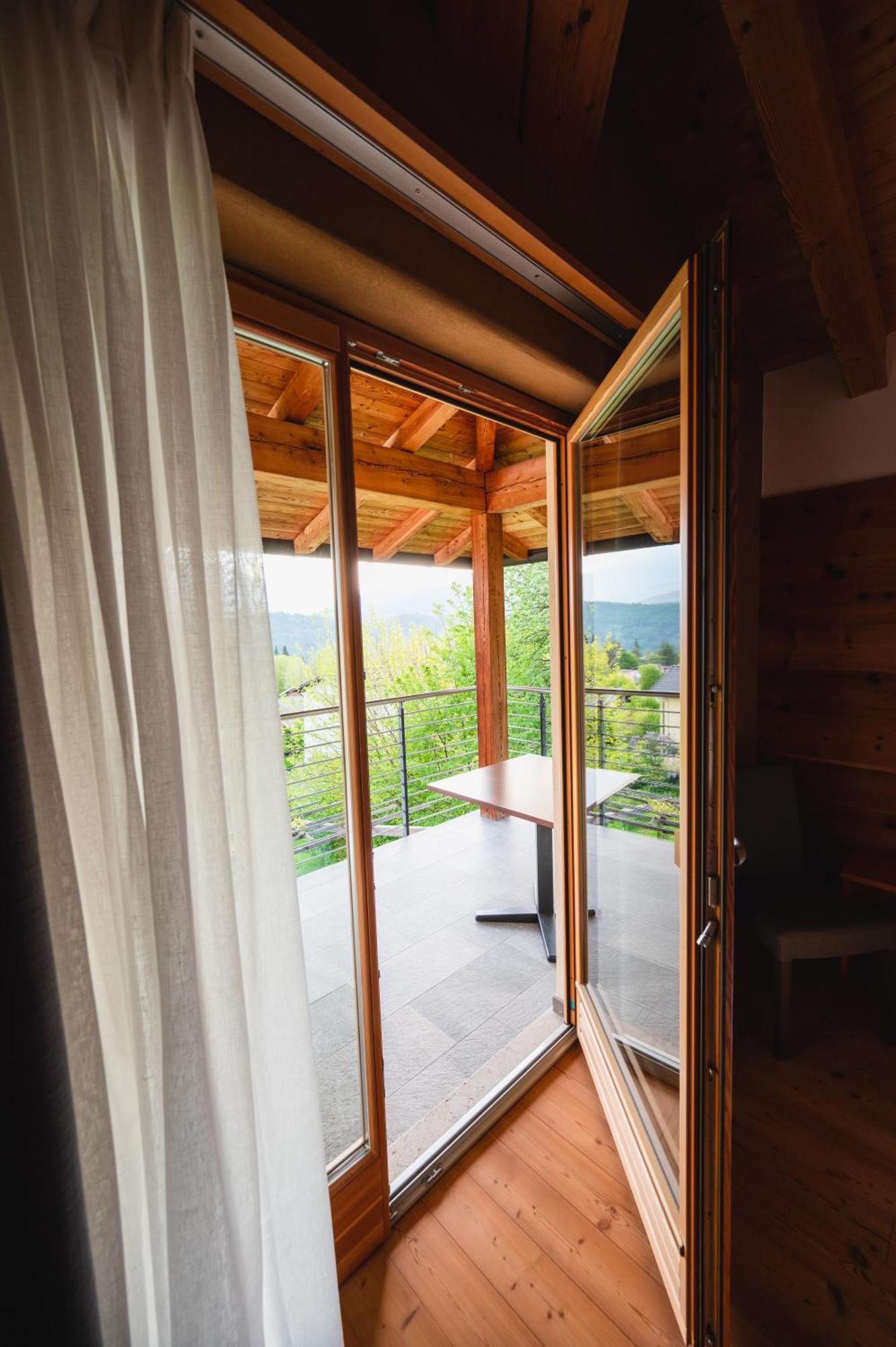 Garni Tuttotondo Hotell Levico Terme Rum bild